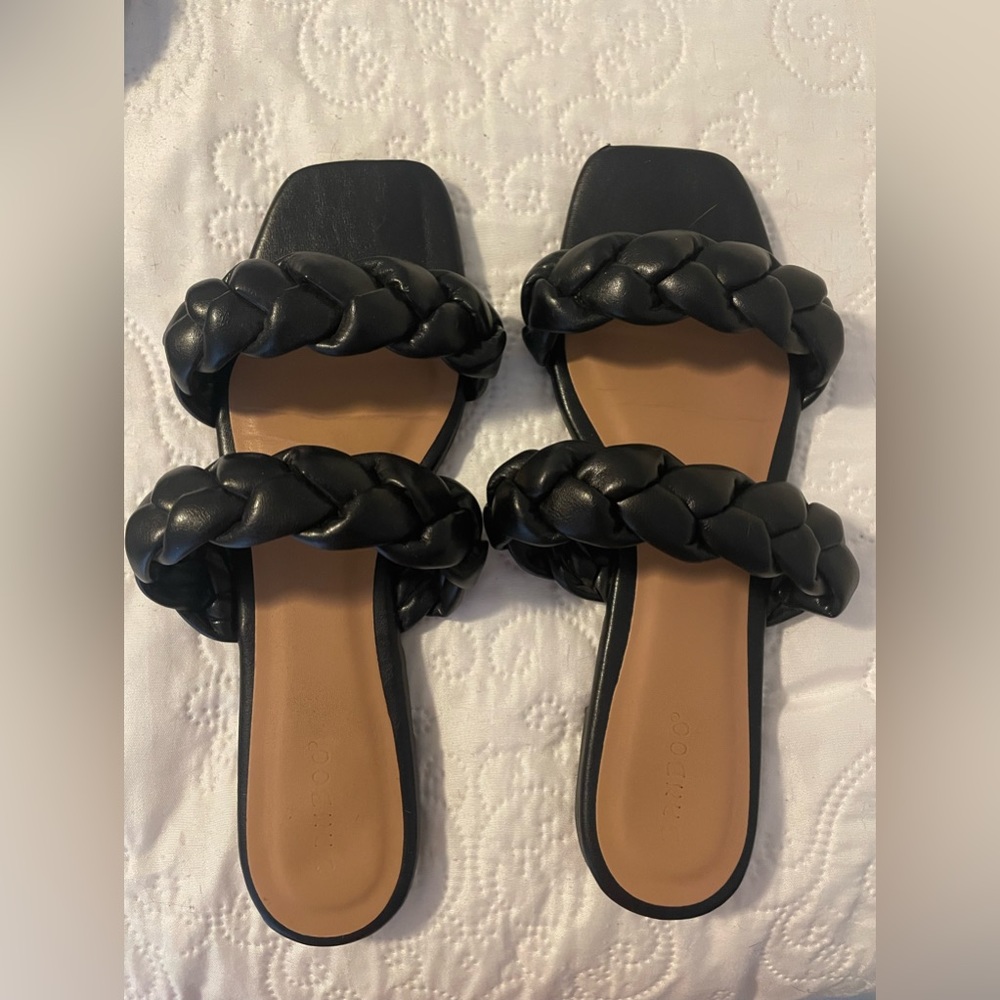 Bamboo braided flats